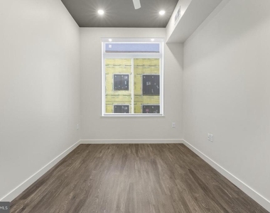 525 N 41st Street - Photo Thumbnail 17