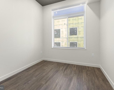 525 N 41st Street - Photo Thumbnail 18