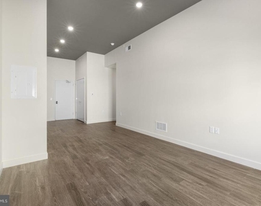 525 N 41st Street - Photo Thumbnail 13