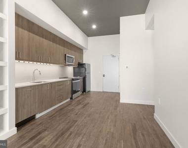 525 N 41st Street - Photo Thumbnail 5