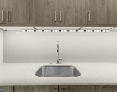 525 N 41st Street - Photo Thumbnail 8