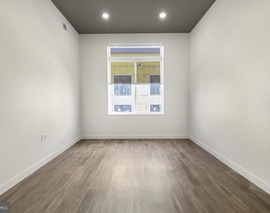 525 N 41st Street - Photo Thumbnail 10