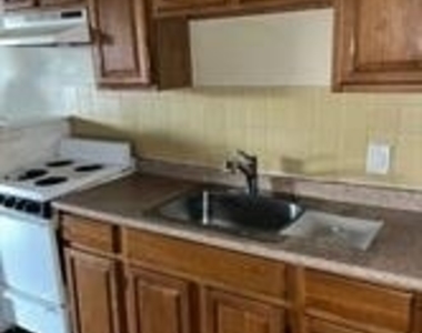 5634 Walnut Street - Photo Thumbnail 7