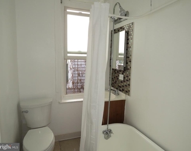 356 E Walnut Lane - Photo Thumbnail 10
