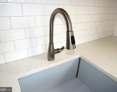 356 E Walnut Lane - Photo Thumbnail 16