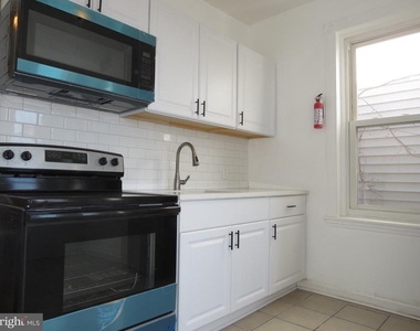 356 E Walnut Lane - Photo Thumbnail 1
