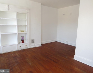 356 E Walnut Lane - Photo Thumbnail 12