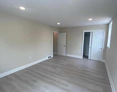 1207 County Line Road - Photo Thumbnail 11