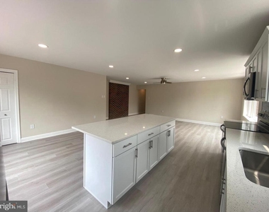 1207 County Line Road - Photo Thumbnail 1