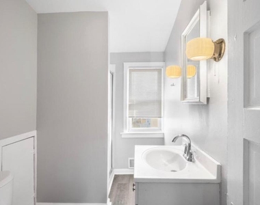 124 Stiles Avenue - Photo Thumbnail 1