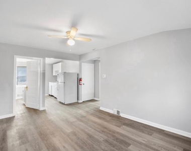 124 Stiles Avenue - Photo Thumbnail 7