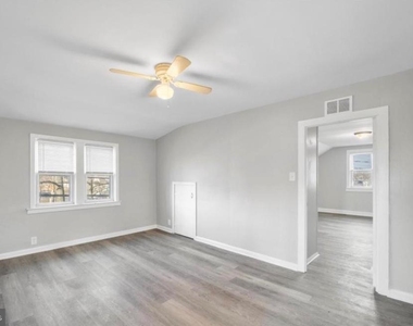 124 Stiles Avenue - Photo Thumbnail 3