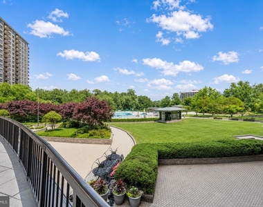 5225 Unit 1814s Pooks Hill - Photo Thumbnail 4