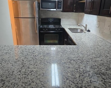 5225 Unit 1814s Pooks Hill - Photo Thumbnail 2