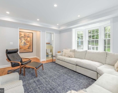 3209 Thornapple Street - Photo Thumbnail 16