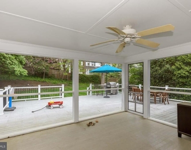 3209 Thornapple Street - Photo Thumbnail 41