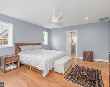 3209 Thornapple Street - Photo Thumbnail 17