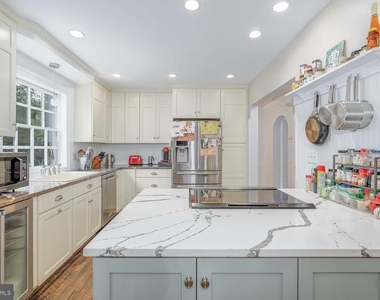 3209 Thornapple Street - Photo Thumbnail 10