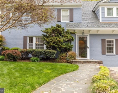 3209 Thornapple Street - Photo Thumbnail 1