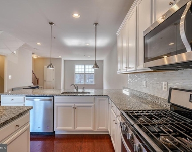 985 Morgan Run Road - Photo Thumbnail 1
