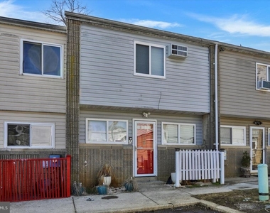 63 Town Pines Court - Photo Thumbnail 1
