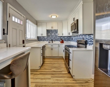 63 Town Pines Court - Photo Thumbnail 9