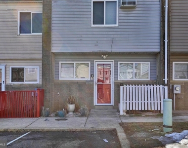 63 Town Pines Court - Photo Thumbnail 2