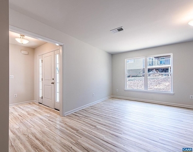 2308 Center Ave - Photo Thumbnail 4