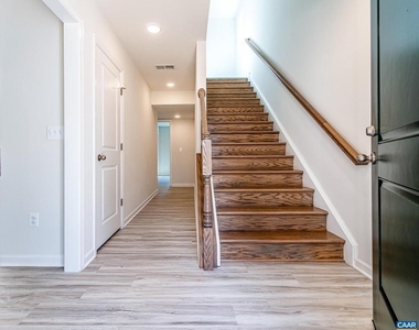 2308 Center Ave - Photo Thumbnail 3