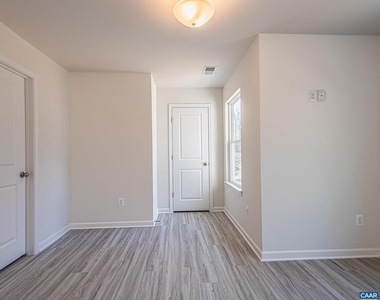 2308 Center Ave - Photo Thumbnail 23