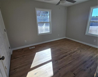 1401 Morrison Avenue - Photo Thumbnail 12