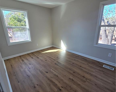1401 Morrison Avenue - Photo Thumbnail 10