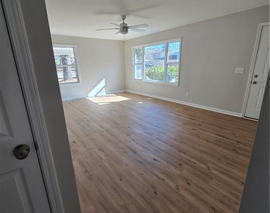 1401 Morrison Avenue - Photo Thumbnail 14