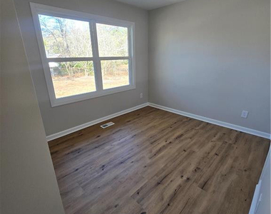 1401 Morrison Avenue - Photo Thumbnail 9