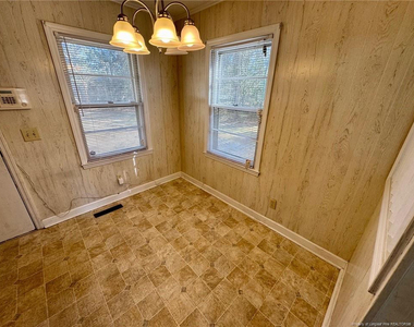 803 Floyd Street - Photo Thumbnail 10