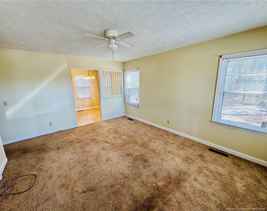 803 Floyd Street - Photo Thumbnail 6