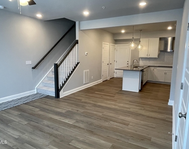 600 Hedrick Ridge Road - Photo Thumbnail 4