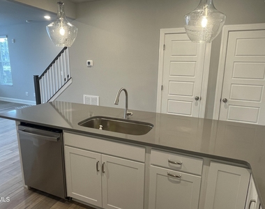 600 Hedrick Ridge Road - Photo Thumbnail 7