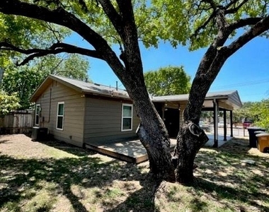 7909 Lazy Ln - Photo Thumbnail 6