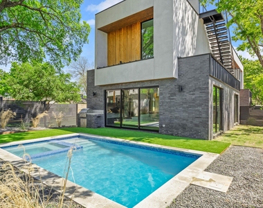 2215 S 3rd St - Photo Thumbnail 1
