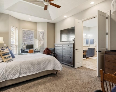 22226 Rivolta Ln - Photo Thumbnail 14