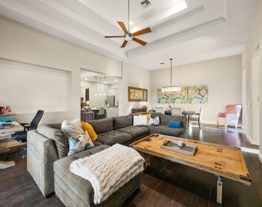 22226 Rivolta Ln - Photo Thumbnail 9