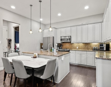 22226 Rivolta Ln - Photo Thumbnail 5