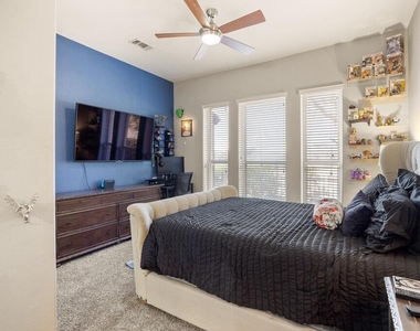 22226 Rivolta Ln - Photo Thumbnail 17