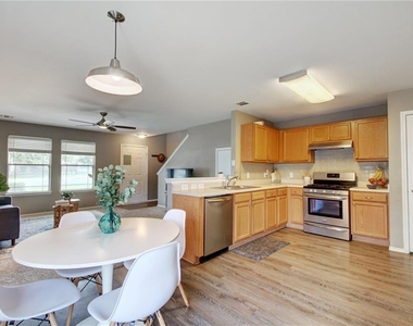 13905 Briarcreek Loop - Photo Thumbnail 6