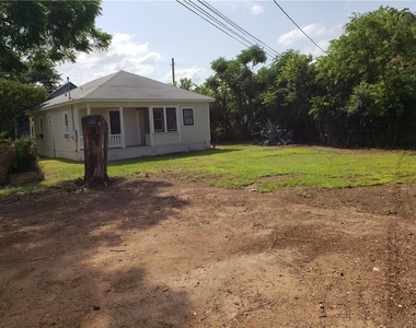 1405 Waller St - Photo Thumbnail 13