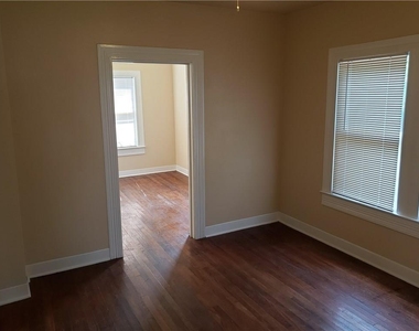1405 Waller St - Photo Thumbnail 9