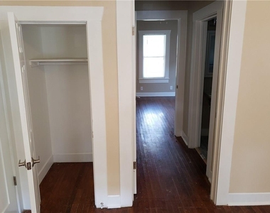 1405 Waller St - Photo Thumbnail 5