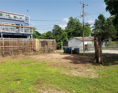 1405 Waller St - Photo Thumbnail 14