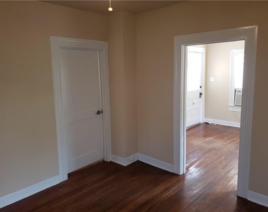 1405 Waller St - Photo Thumbnail 10